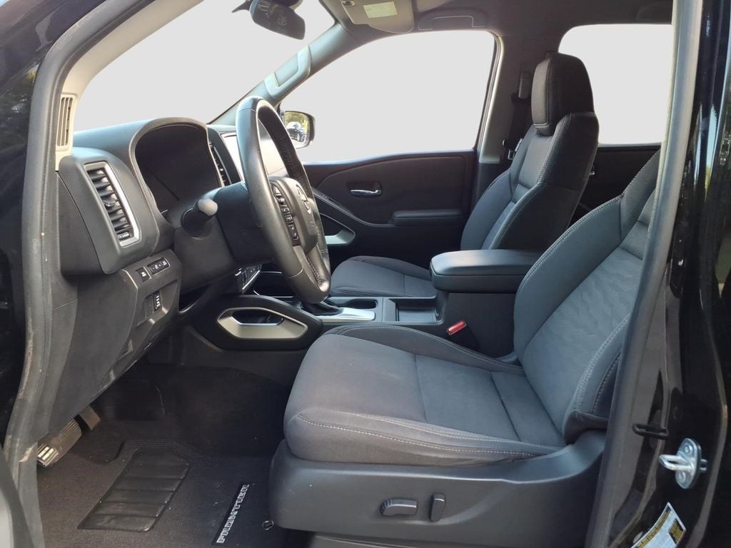 2024 Nissan Frontier SV