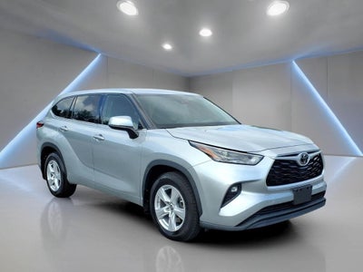 2022 Toyota Highlander LE