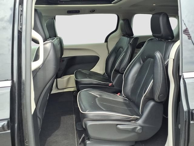 2023 Chrysler Pacifica Hybrid Limited