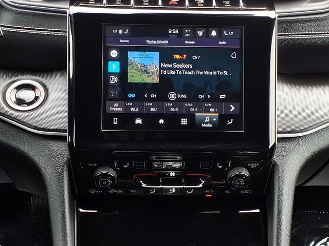 2024 Jeep Grand Cherokee Laredo X 4x4