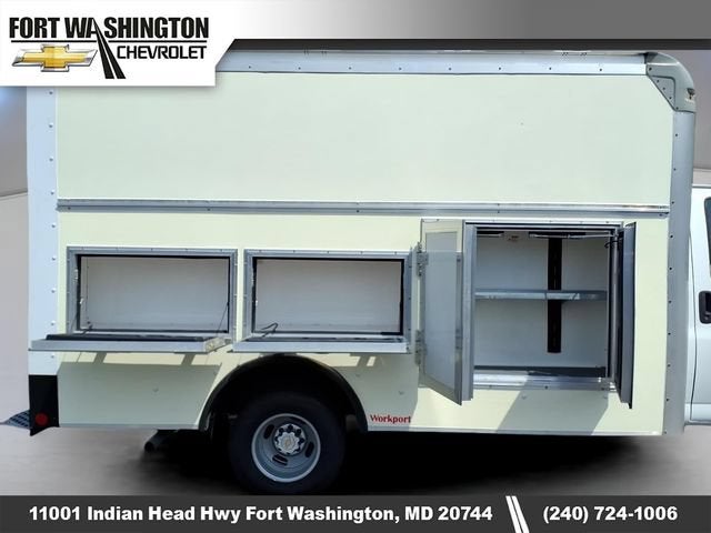 2022 Chevrolet Express Cutaway 3500 Work Van