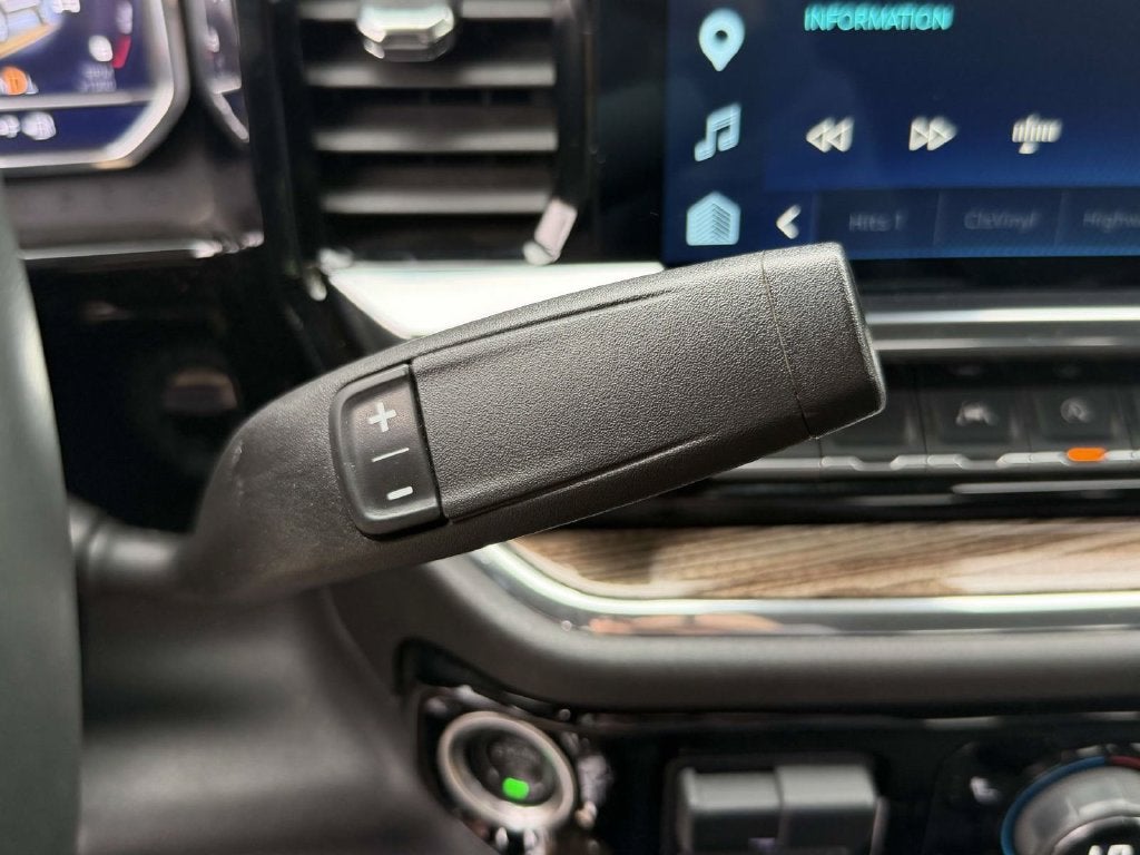 2025 Chevrolet Silverado 1500 LT LT1