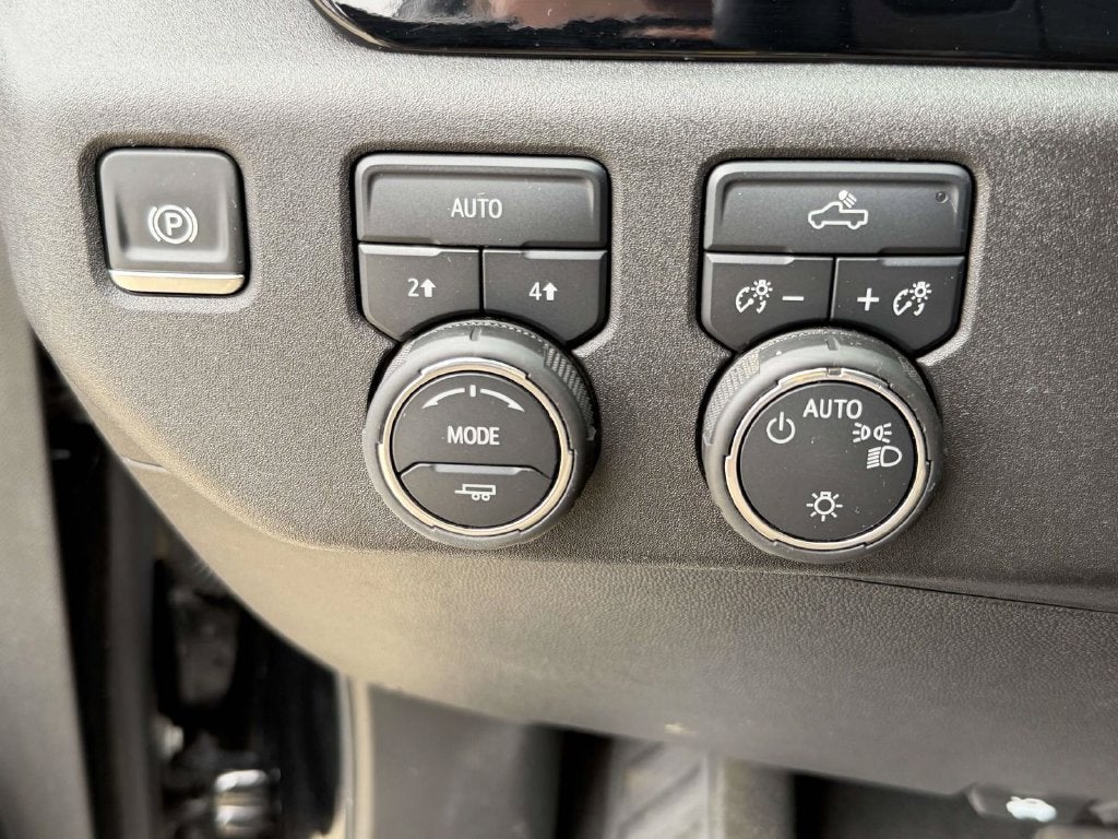 2025 Chevrolet Silverado 1500 LT LT1