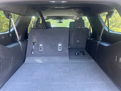 2022 Chevrolet Suburban Commercial