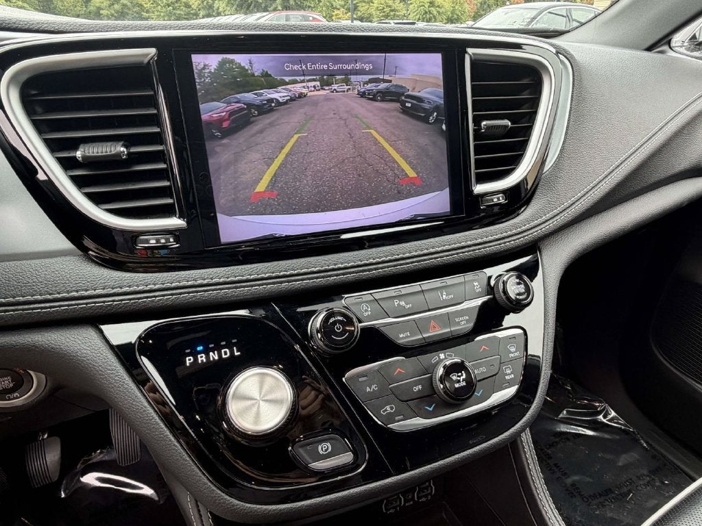 2025 Chrysler Pacifica Limited