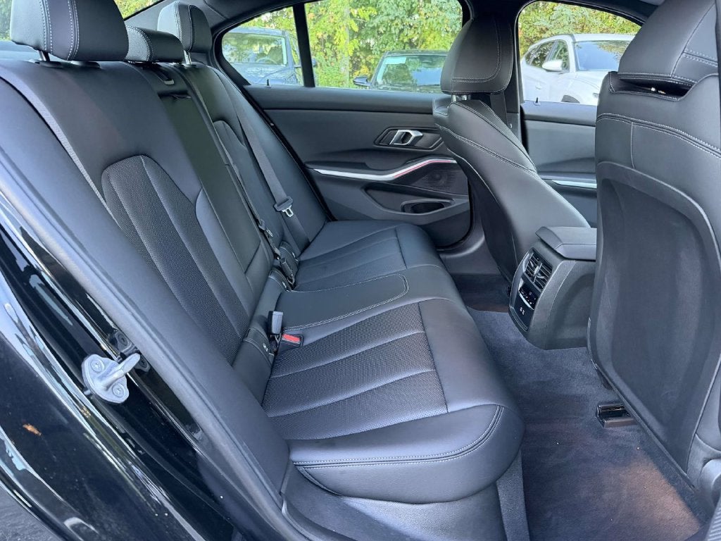 2024 BMW 3 Series 330i xDrive
