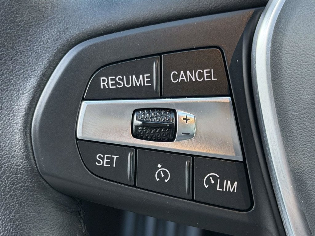 2024 BMW 3 Series 330i xDrive