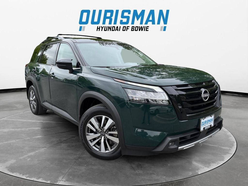 2023 Nissan Pathfinder SL