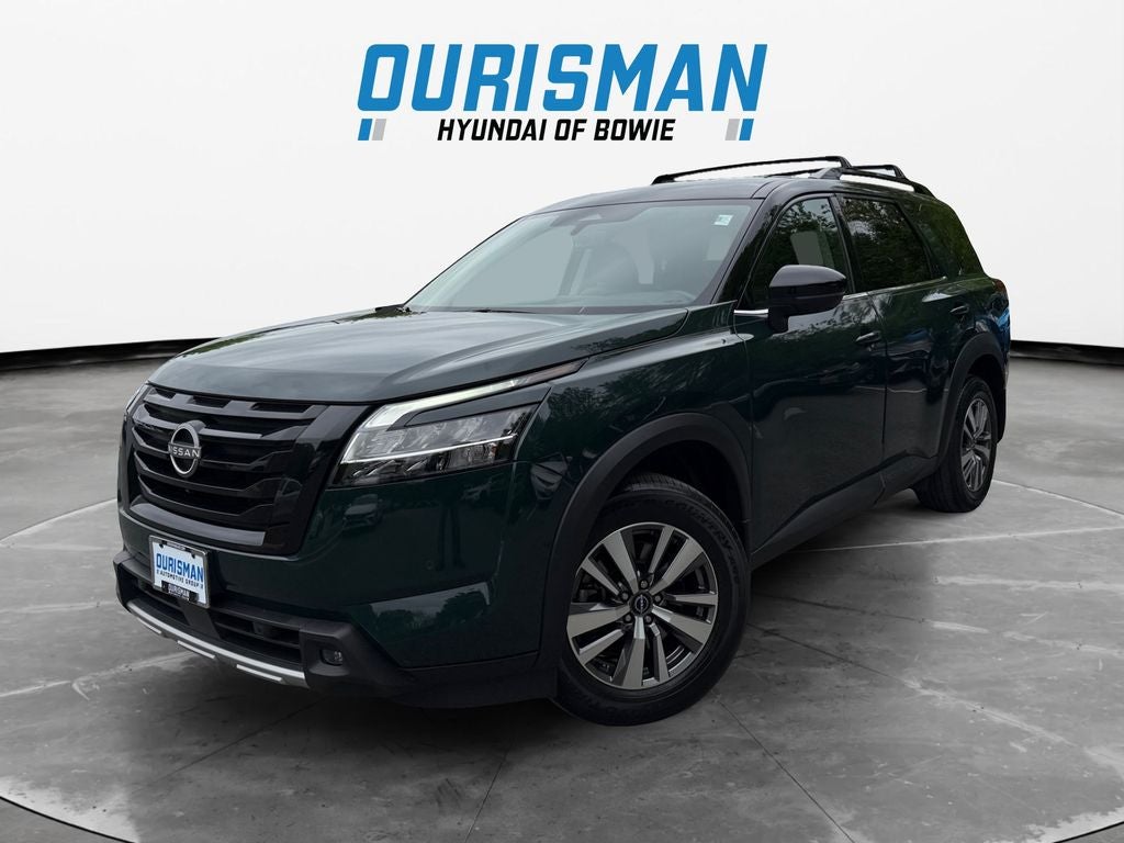 2023 Nissan Pathfinder SL