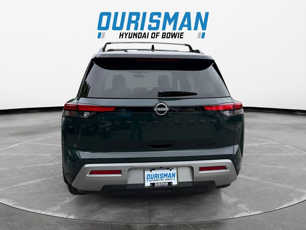 2023 Nissan Pathfinder SL