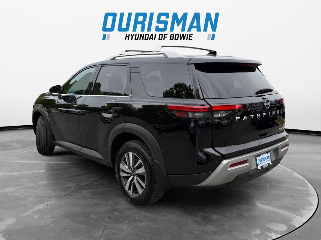 2023 Nissan Pathfinder SL