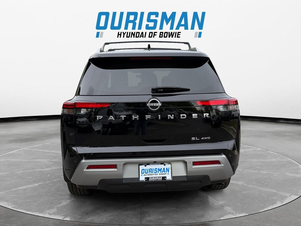 2023 Nissan Pathfinder SL