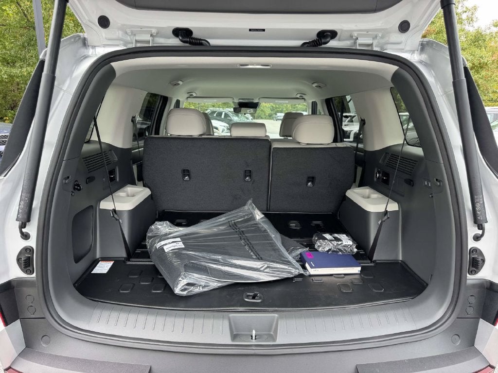 2027 Hyundai SANTA FE HYBRID SEL
