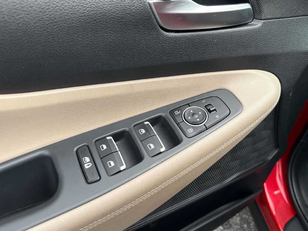 2023 Hyundai SANTA FE SE