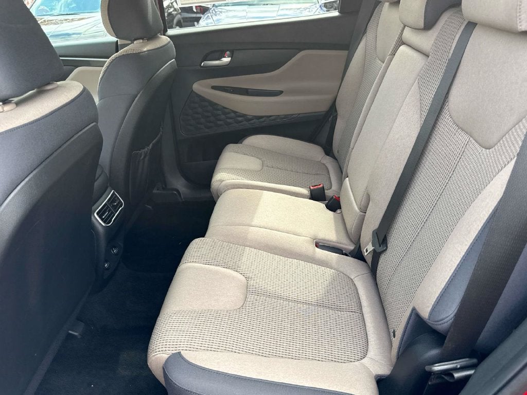 2023 Hyundai SANTA FE SE