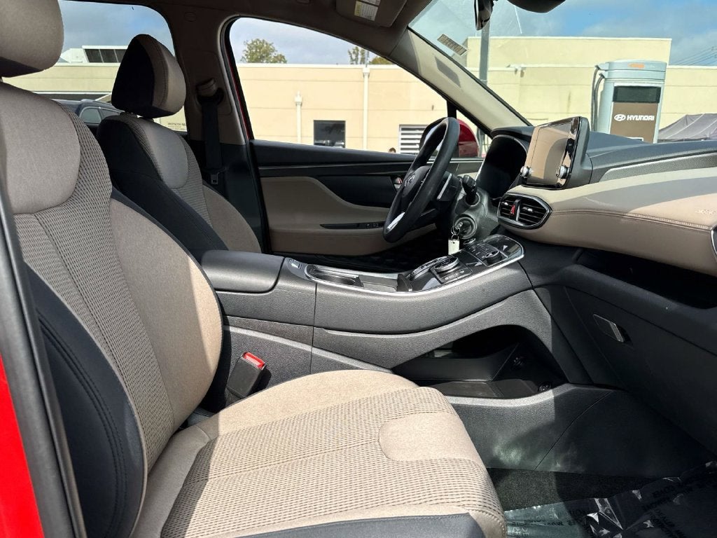 2023 Hyundai SANTA FE SE