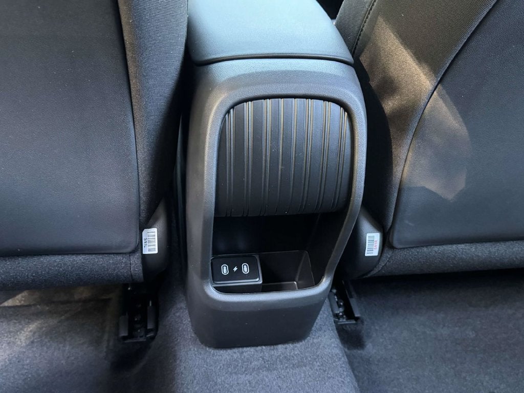 2027 Hyundai KONA SE