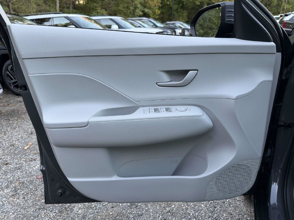 2027 Hyundai KONA SE