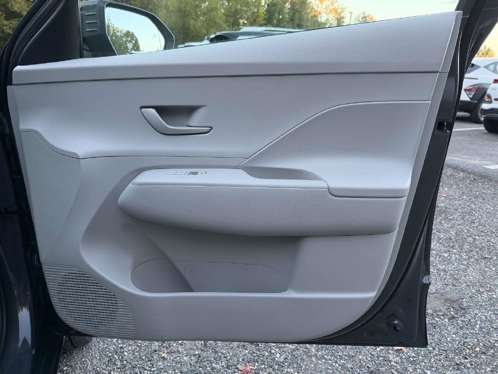 2027 Hyundai KONA SE