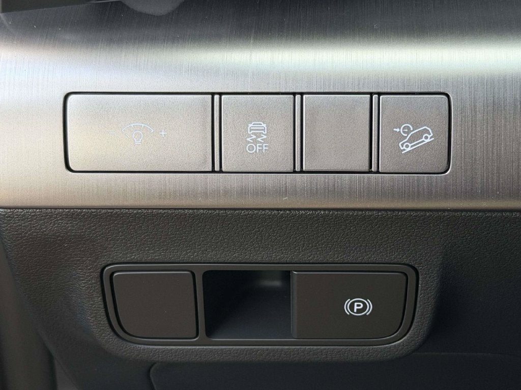2027 Hyundai KONA SE