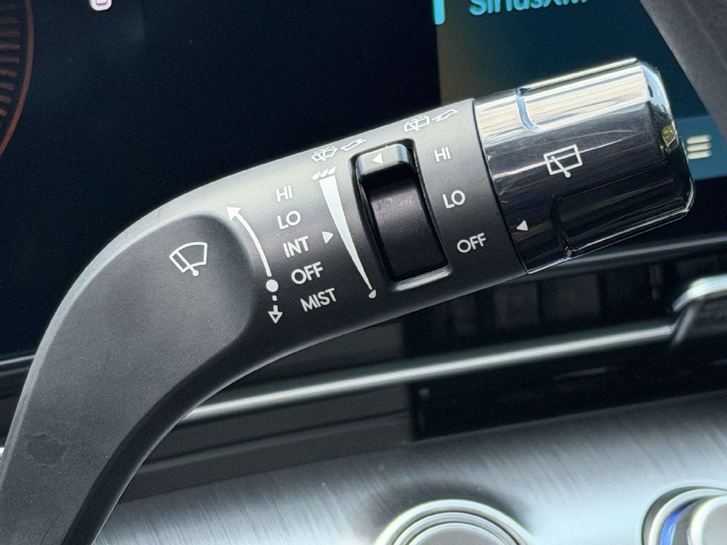 2027 Hyundai KONA SE