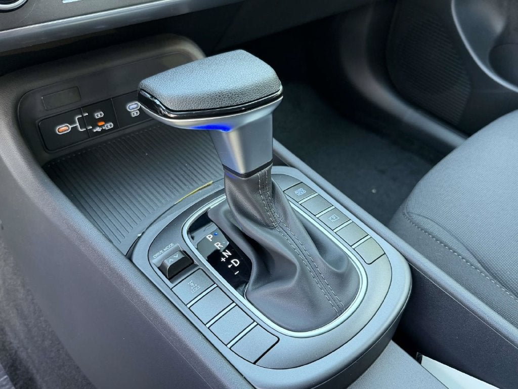 2027 Hyundai KONA SE