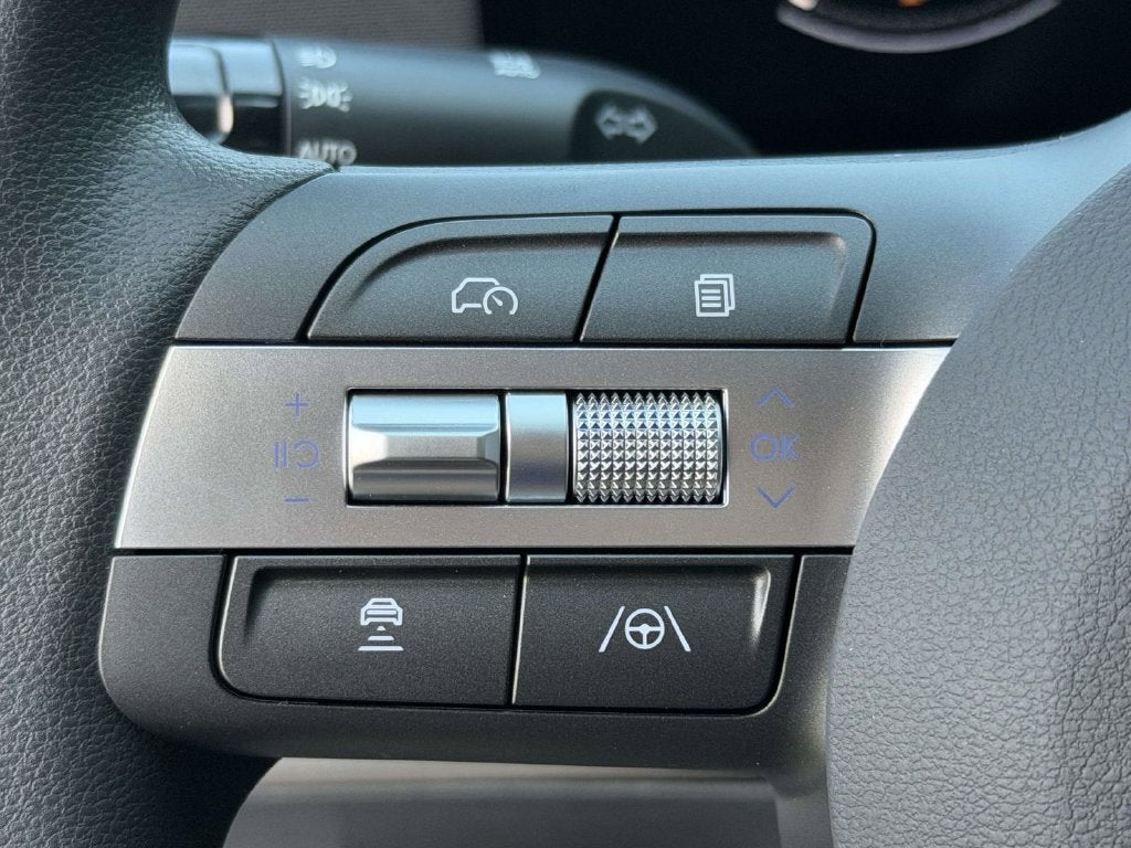 2027 Hyundai KONA SE