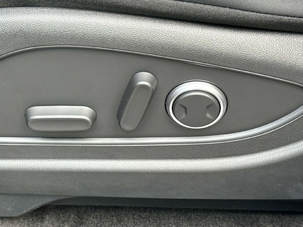 2026 Hyundai PALISADE HYBRID SEL 8 Passenger