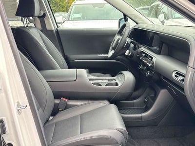 2027 Hyundai PALISADE HYBRID SEL 8 Passenger