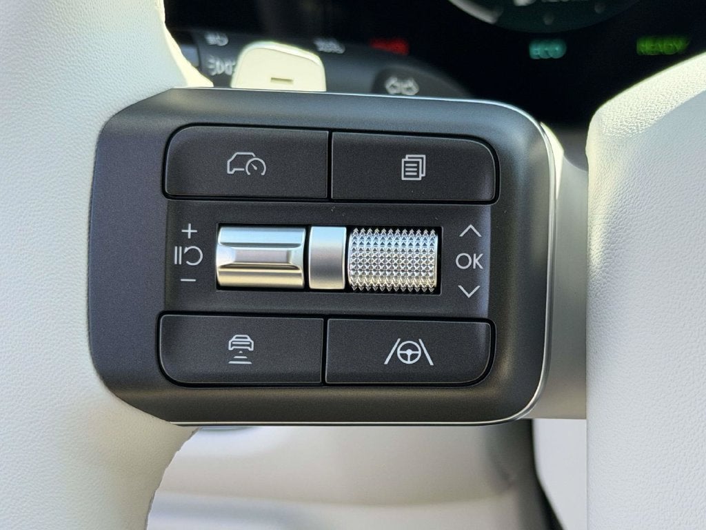 2027 Hyundai PALISADE HYBRID SEL 7 Passenger