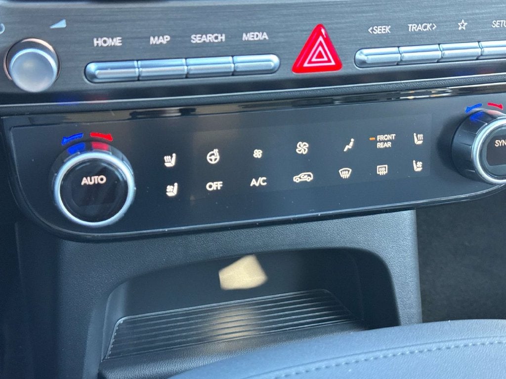2027 Hyundai PALISADE SEL Premium 7 Passenger