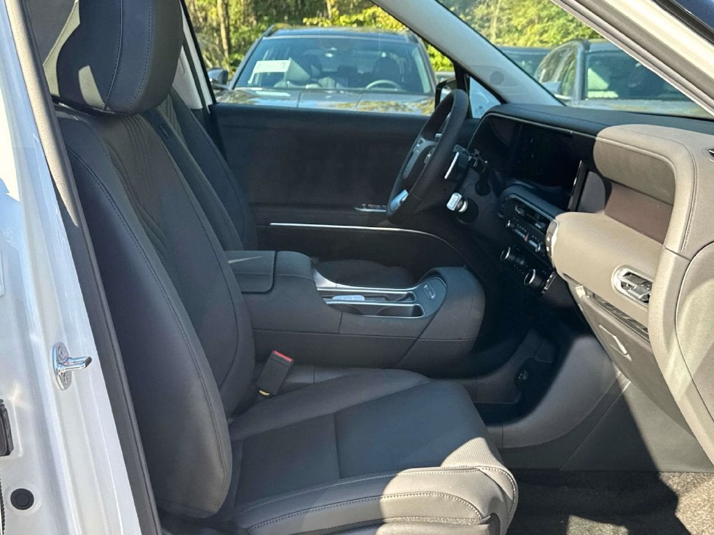 2027 Hyundai PALISADE SEL Premium 7 Passenger