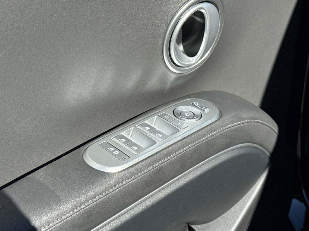 2027 Hyundai PALISADE SEL Premium 7 Passenger