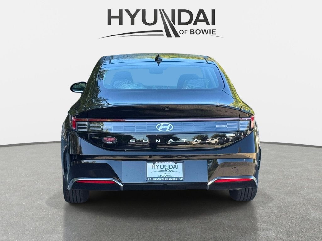 2027 Hyundai SONATA HYBRID SEL