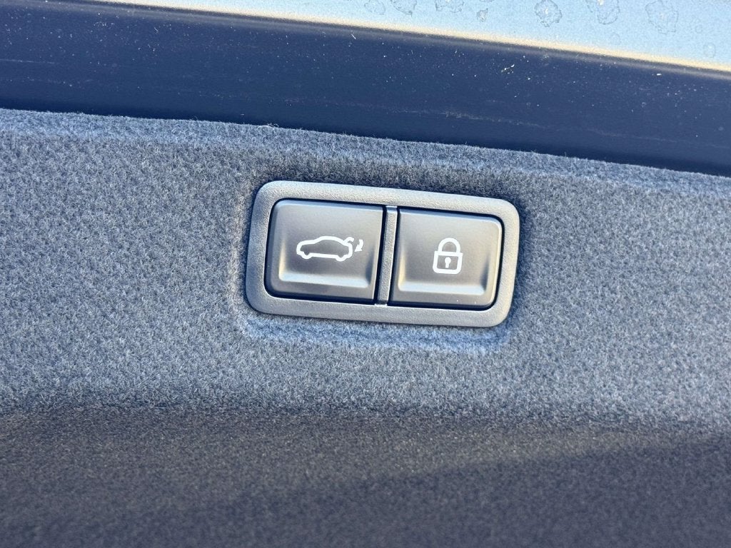 2027 Hyundai SONATA HYBRID Limited