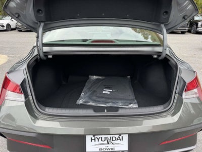 2026 Hyundai ELANTRA SE