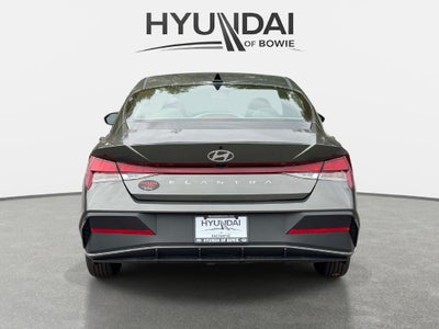 2026 Hyundai ELANTRA SE