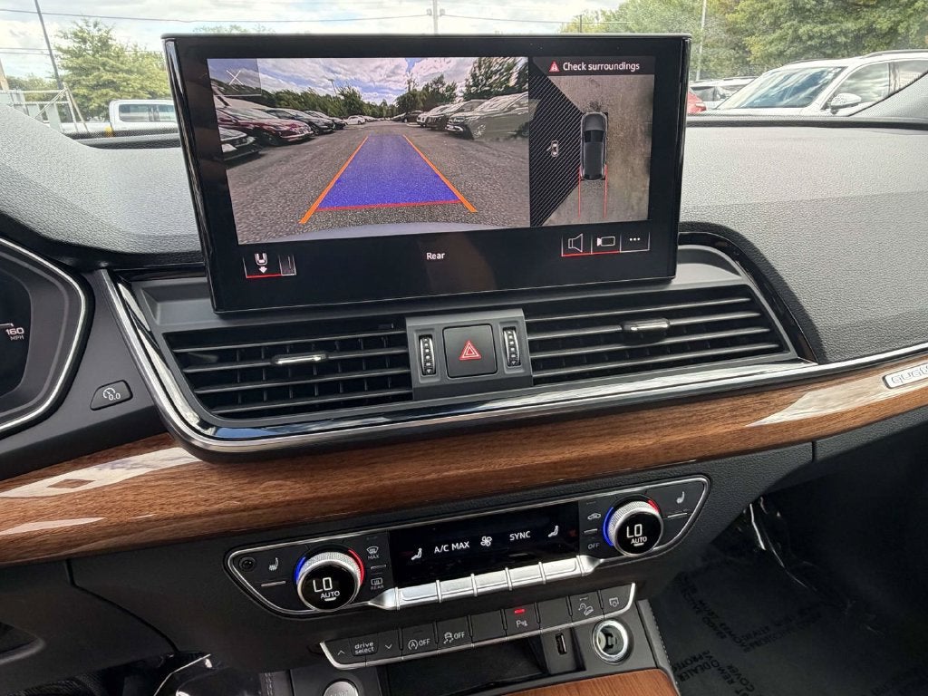 2023 Audi Q5 45 S line Premium quattro