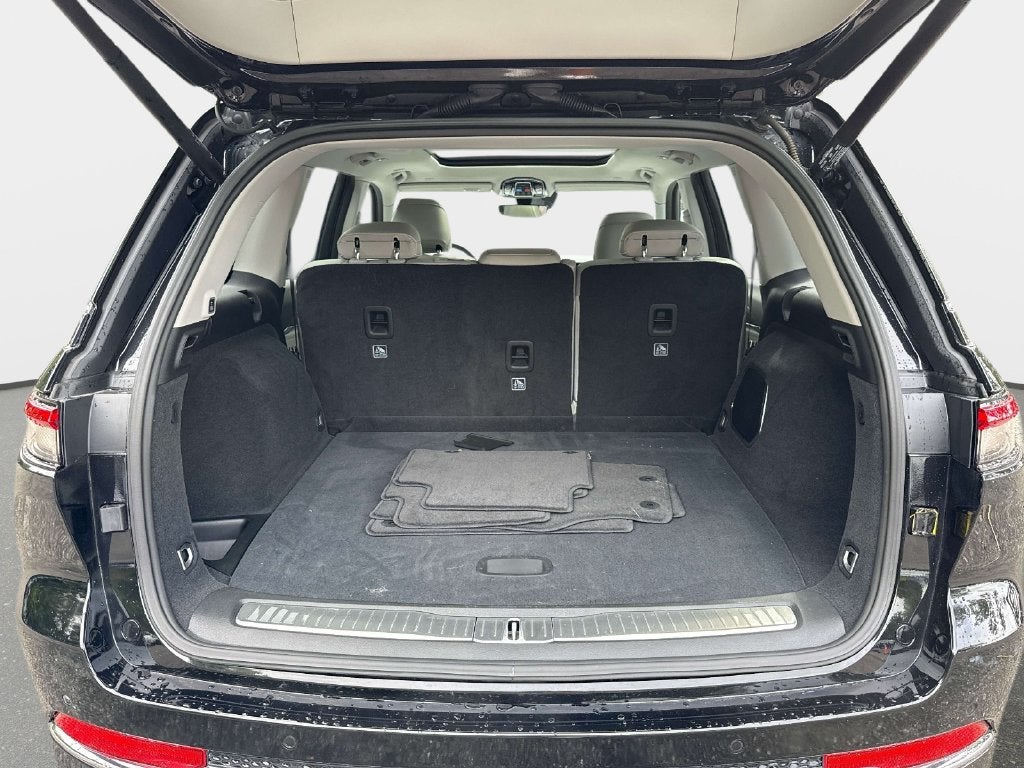2023 Jeep Grand Cherokee Overland 4x2