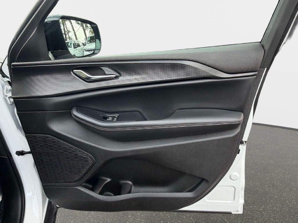 2024 Jeep Grand Cherokee L Altitude X 4x4