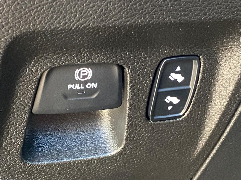 2019 RAM 1500 Big Horn/Lone Star Crew Cab 4x4 5'7' Box