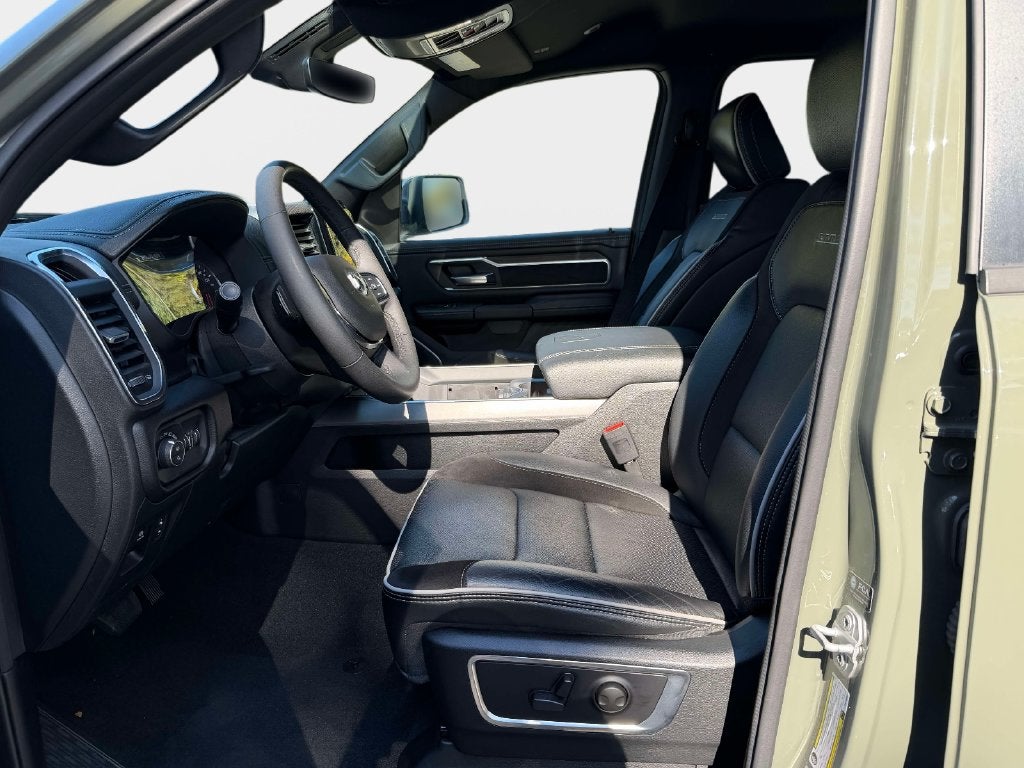 2026 RAM 1500 Laramie Crew Cab 4x4 5'7' Box