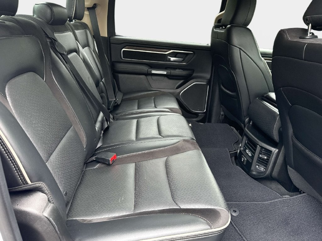 2019 RAM 1500 Laramie Crew Cab 4x4 5'7' Box