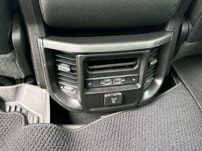 2019 RAM 1500 Laramie Crew Cab 4x4 5'7' Box