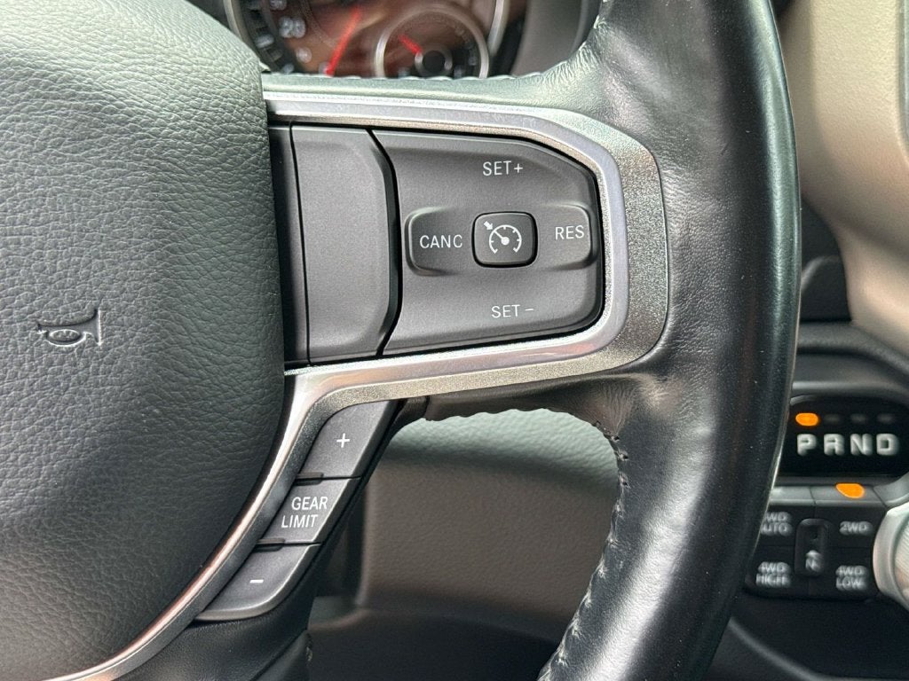 2019 RAM 1500 Laramie Crew Cab 4x4 5'7' Box