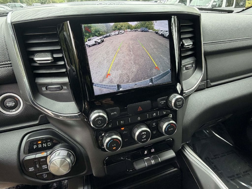 2024 RAM 1500 Laramie Crew Cab 4x4 5'7' Box