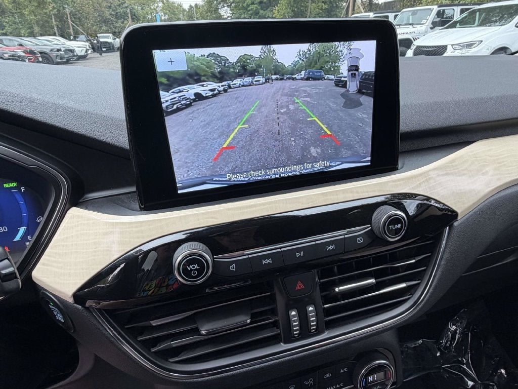 2021 Ford Escape Titanium Hybrid