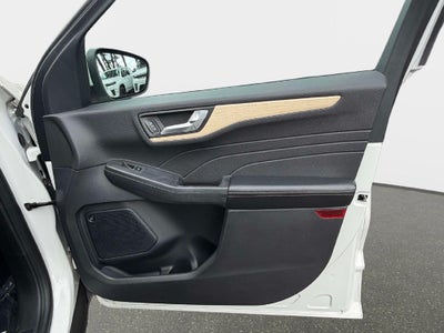 2021 Ford Escape Titanium Hybrid