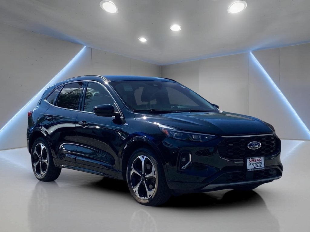2023 Ford Escape Hybrid ST-Line Elite
