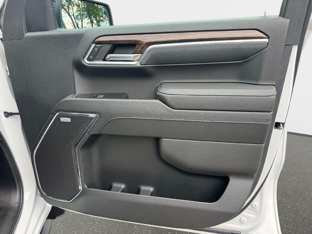2024 Chevrolet Silverado 1500 4WD Crew Cab Short Bed RST